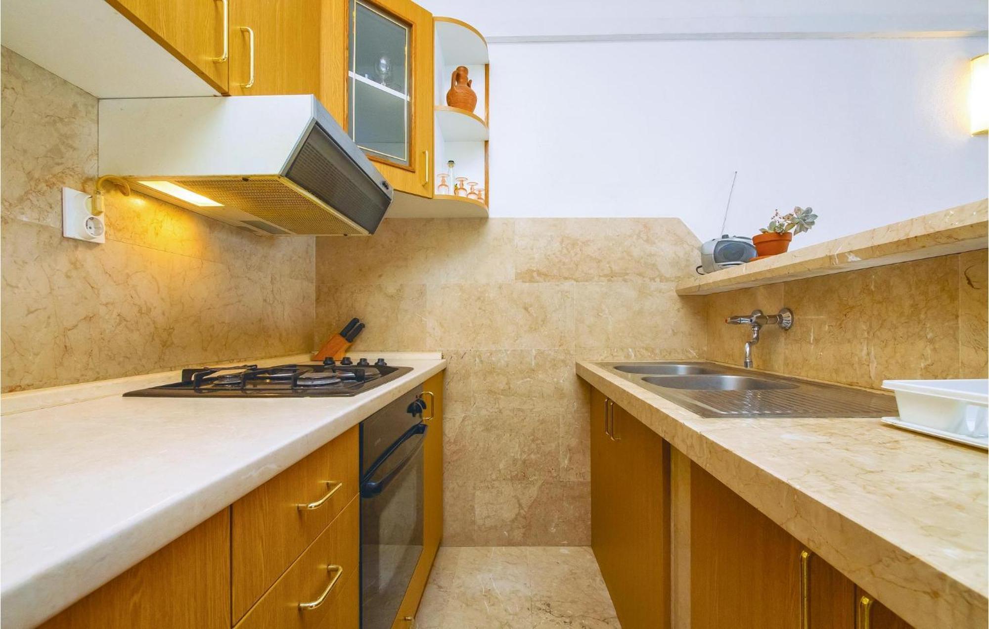 Beautiful Home In Pucisca With Wifi Exterior foto